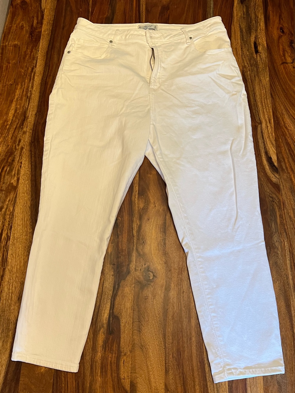 Abercrombie & Fitch Curvy Super Skinny Ankle High Rise White Jeans Size 16